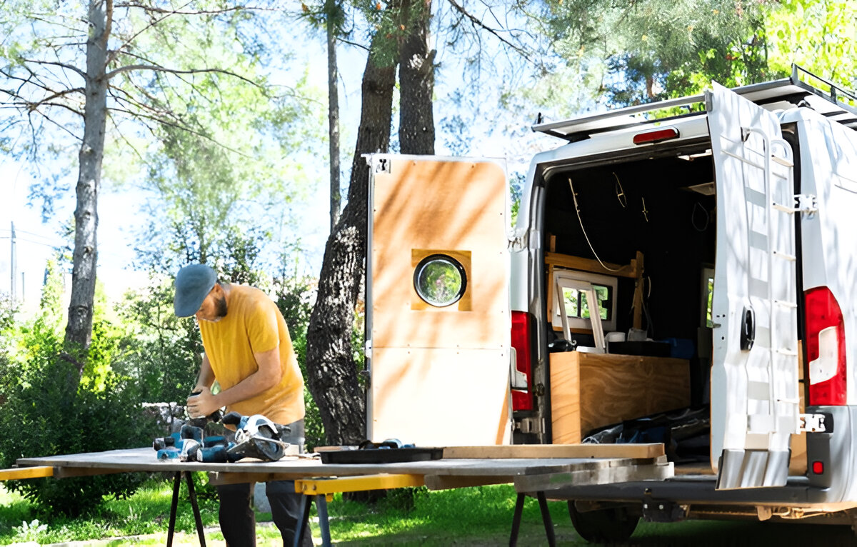 Outdoor Kitchens in UK: Creating a Perfect Cooking Space Under the Stars