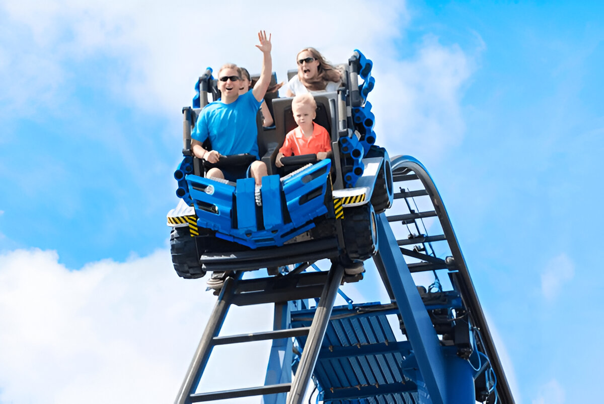 How to Save Big on Family Theme Park Tickets